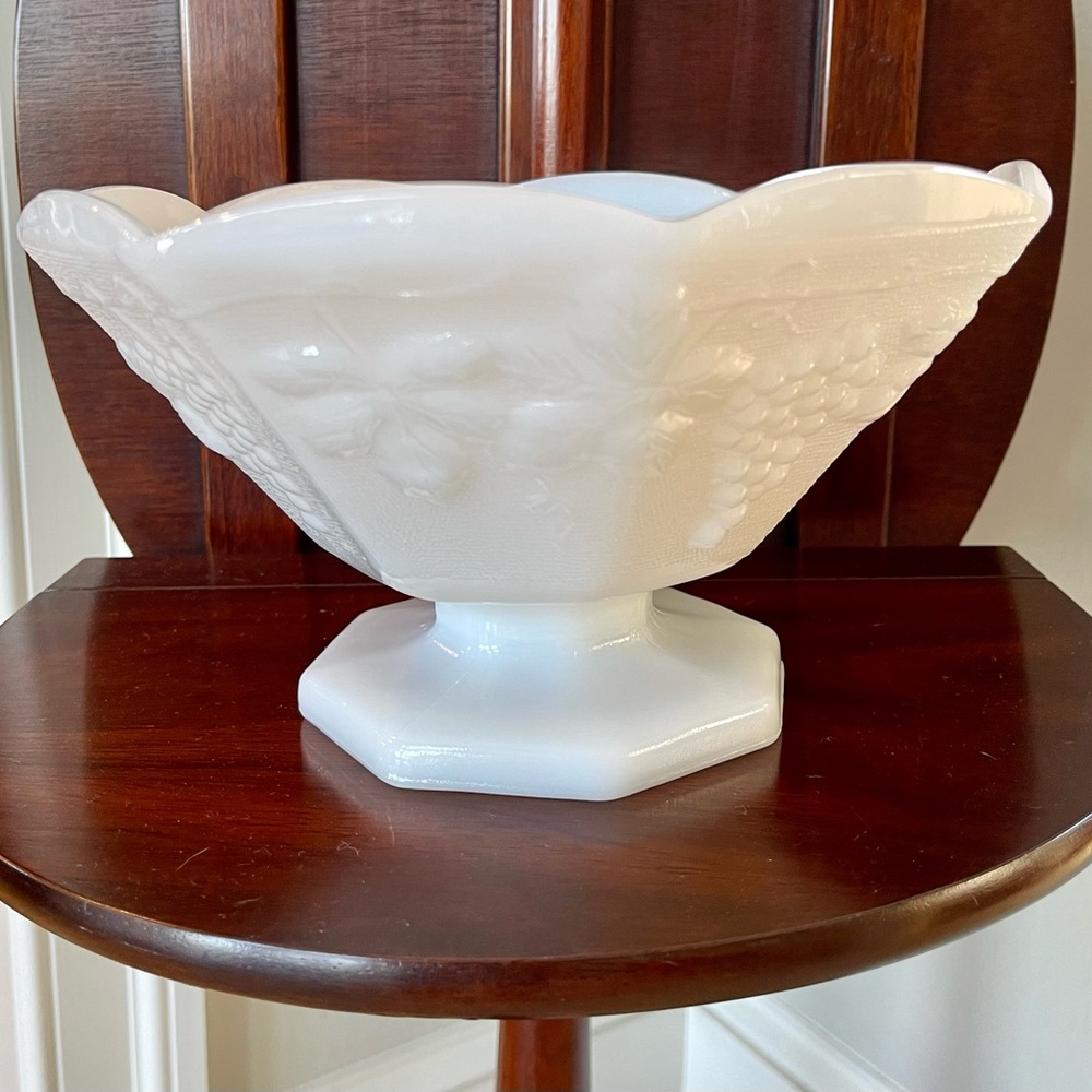 Anchor Hocking Vintage Milk Glass Grape/Grape Leaf Pedestal Bowl/Centerpiece